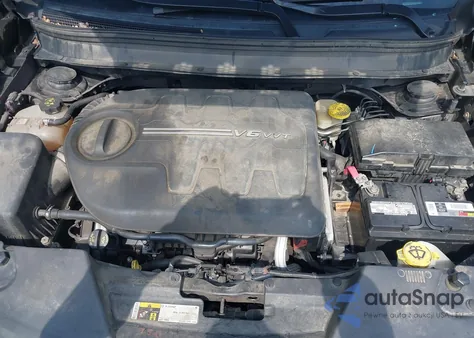 2015 Jeep Cherokee Latitude z USA, uszkodzony, nr VIN 1C4PJMCSXFW755629